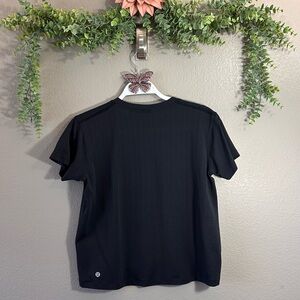 lululemon athletica Black Short Sleeve Tee